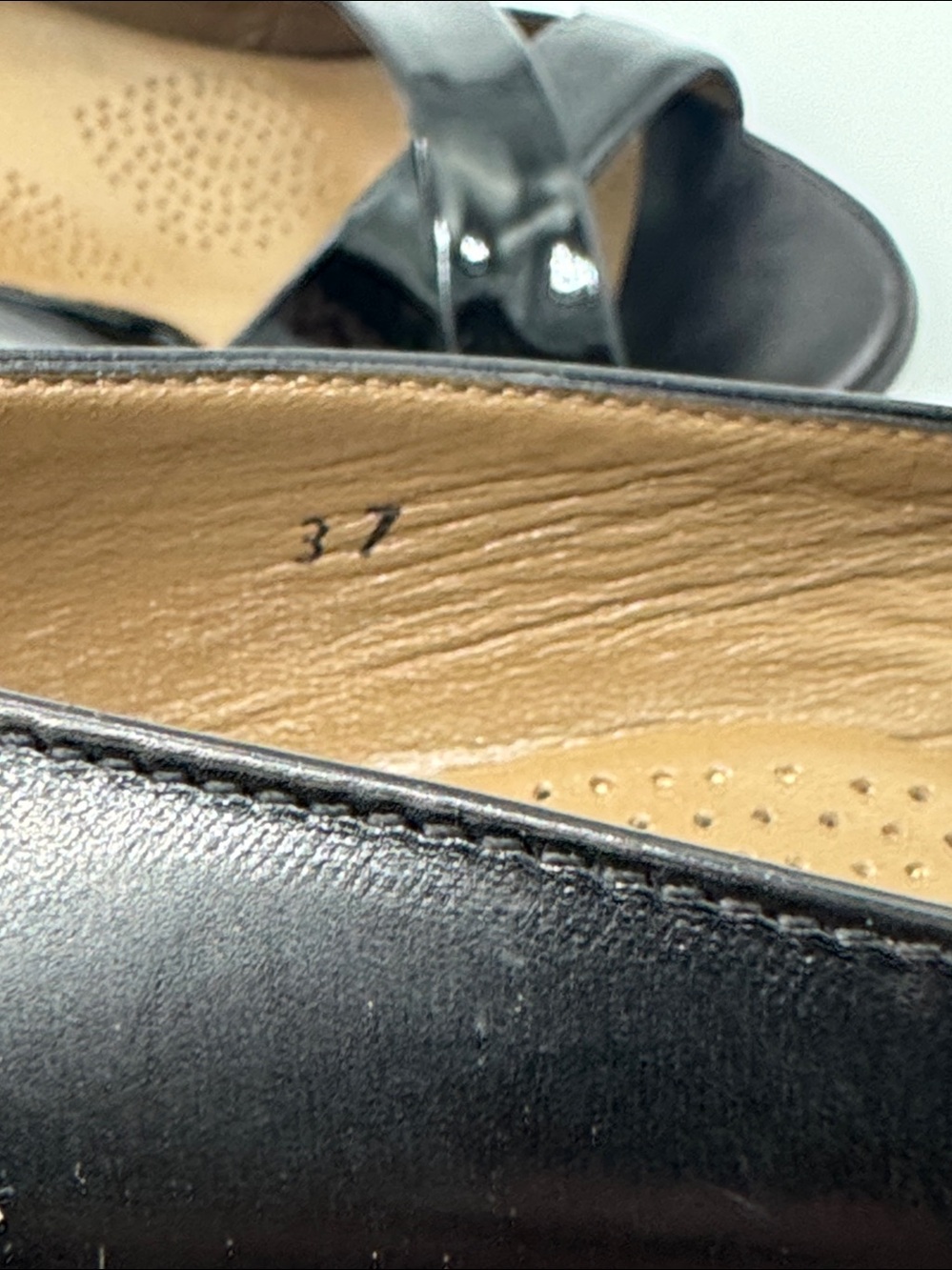 Anyi Lu black leather peep toe wedge heels - Picture 9 of 10
